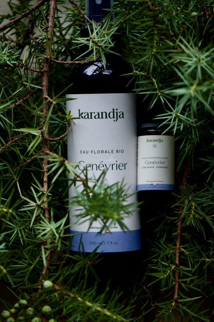 flacon eau florale genevrier et huile essentielle genevrier 